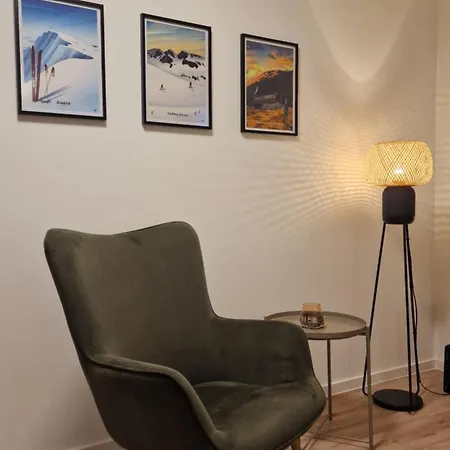 Ride & Chill With Summer Terrace And Private Parking In Rezidencia Paludzka Apartamento Liptovský Mikuláš