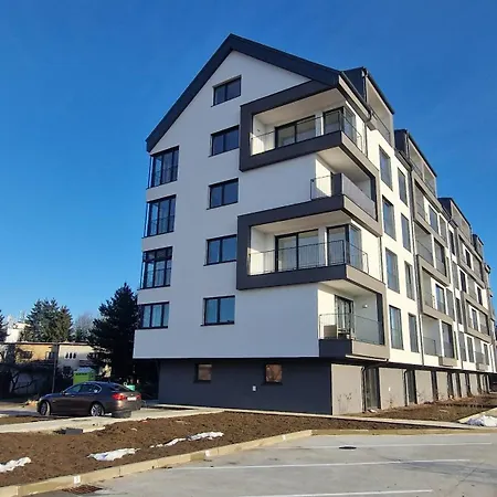 Ride & Chill With Summer Terrace And Private Parking In Rezidencia Paludzka *