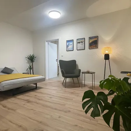 Διαμέρισμα Ride & Chill With Summer Terrace And Private Parking In Rezidencia Paludzka