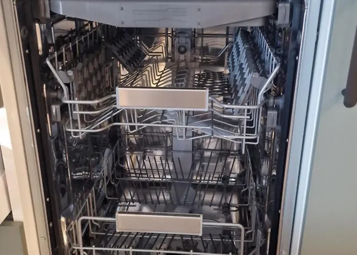 Ride & Chill With Summer Terrace And Private Parking In Rezidencia Paludzka Daire *