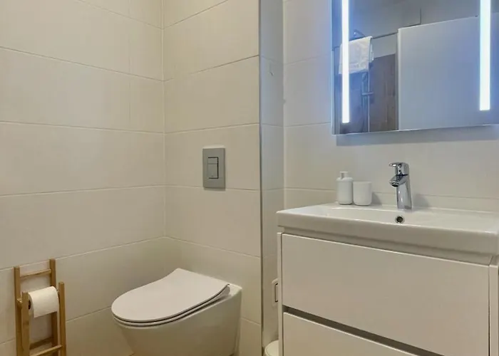 Ride & Chill With Summer Terrace And Private Parking In Rezidencia Paludzka Daire Liptovský Mikuláš