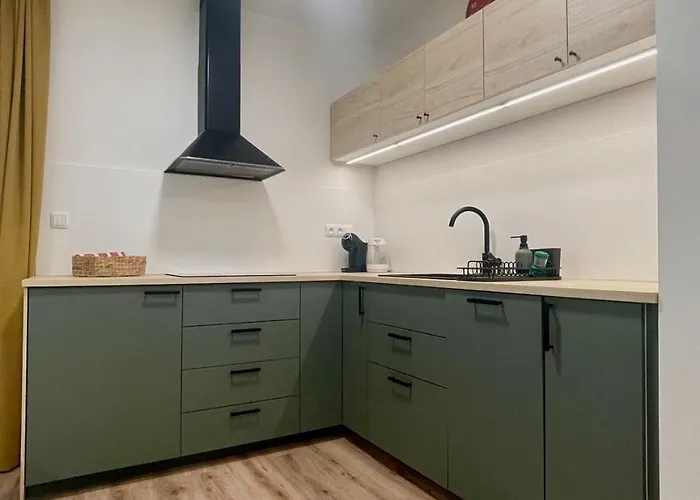 Ride & Chill With Summer Terrace And Private Parking In Rezidencia Paludzka Lejlighed