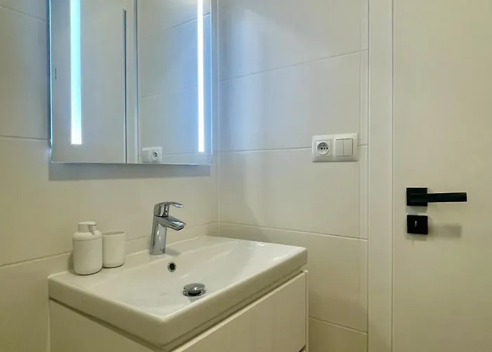 Lejlighed Ride & Chill With Summer Terrace And Private Parking In Rezidencia Paludzka